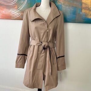 Via Spiga NWT Tan Trench Rain Coat Lined In Leopard Pockets Tie Zipper M